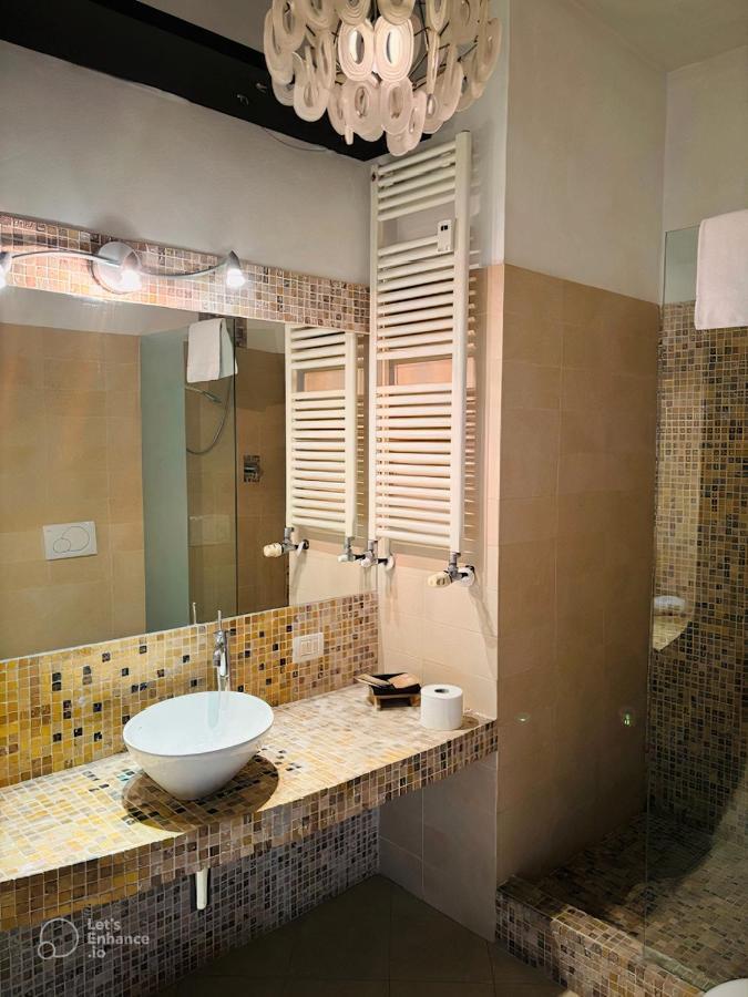 Central Station Suite Bologna Esterno foto