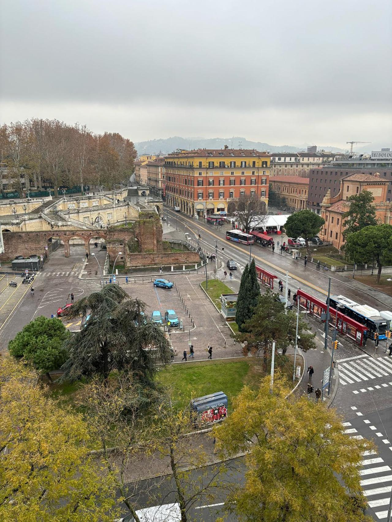 Central Station Suite Bologna Esterno foto